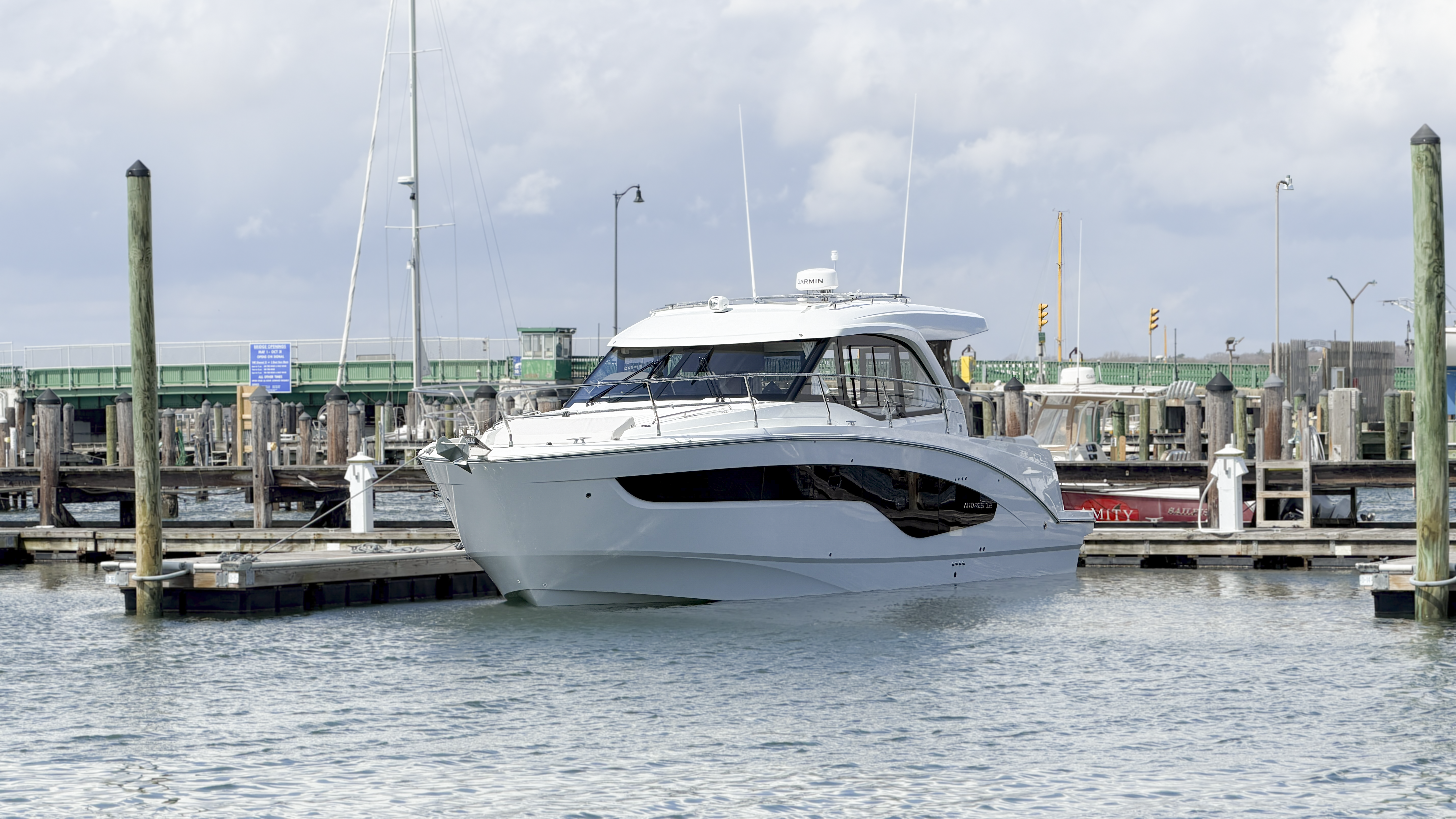 206 Antares 12 Coupe Small