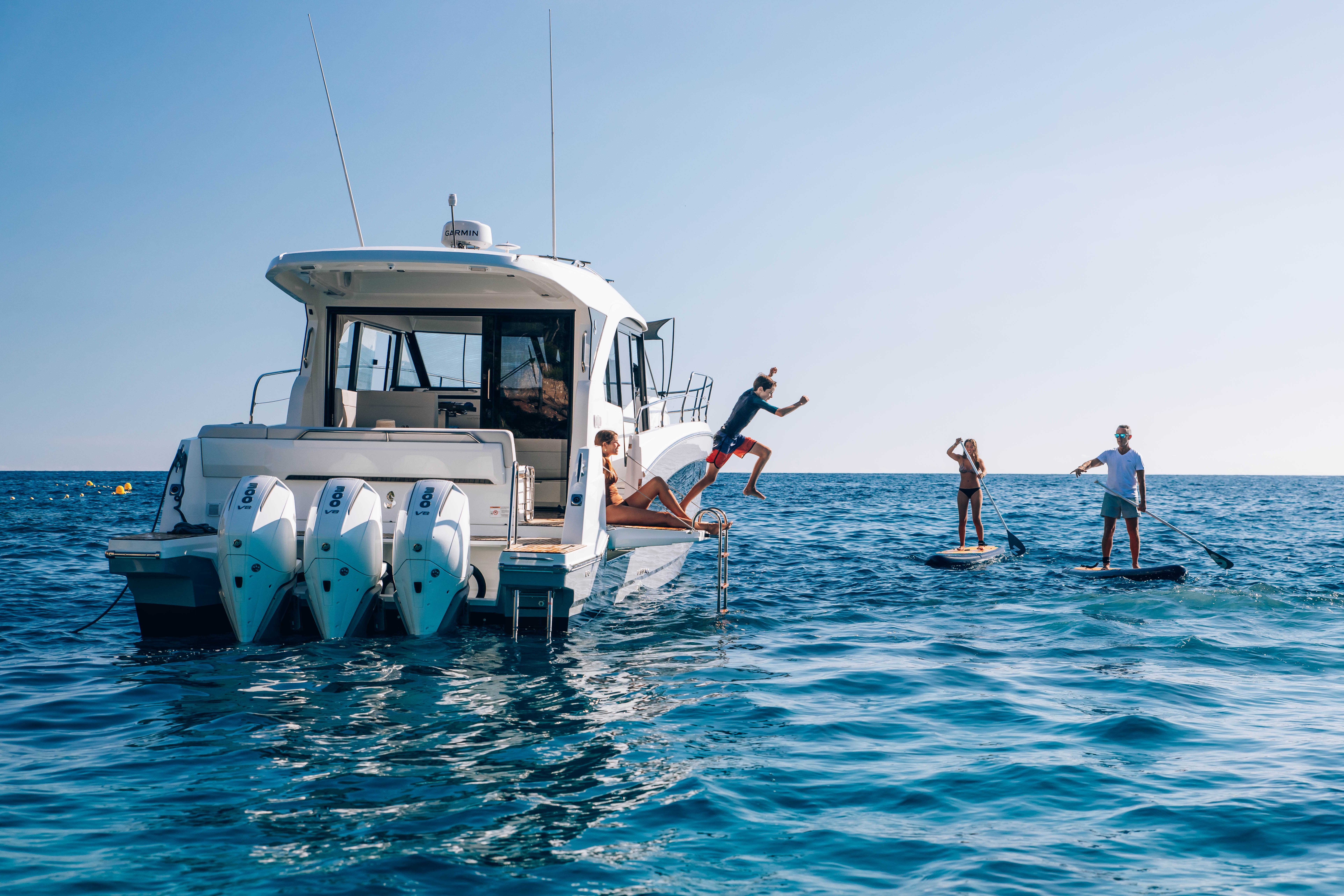 ANTARES-12-COUPE_IMAGE_EXTERIOR_STILL_FRANCE (1)