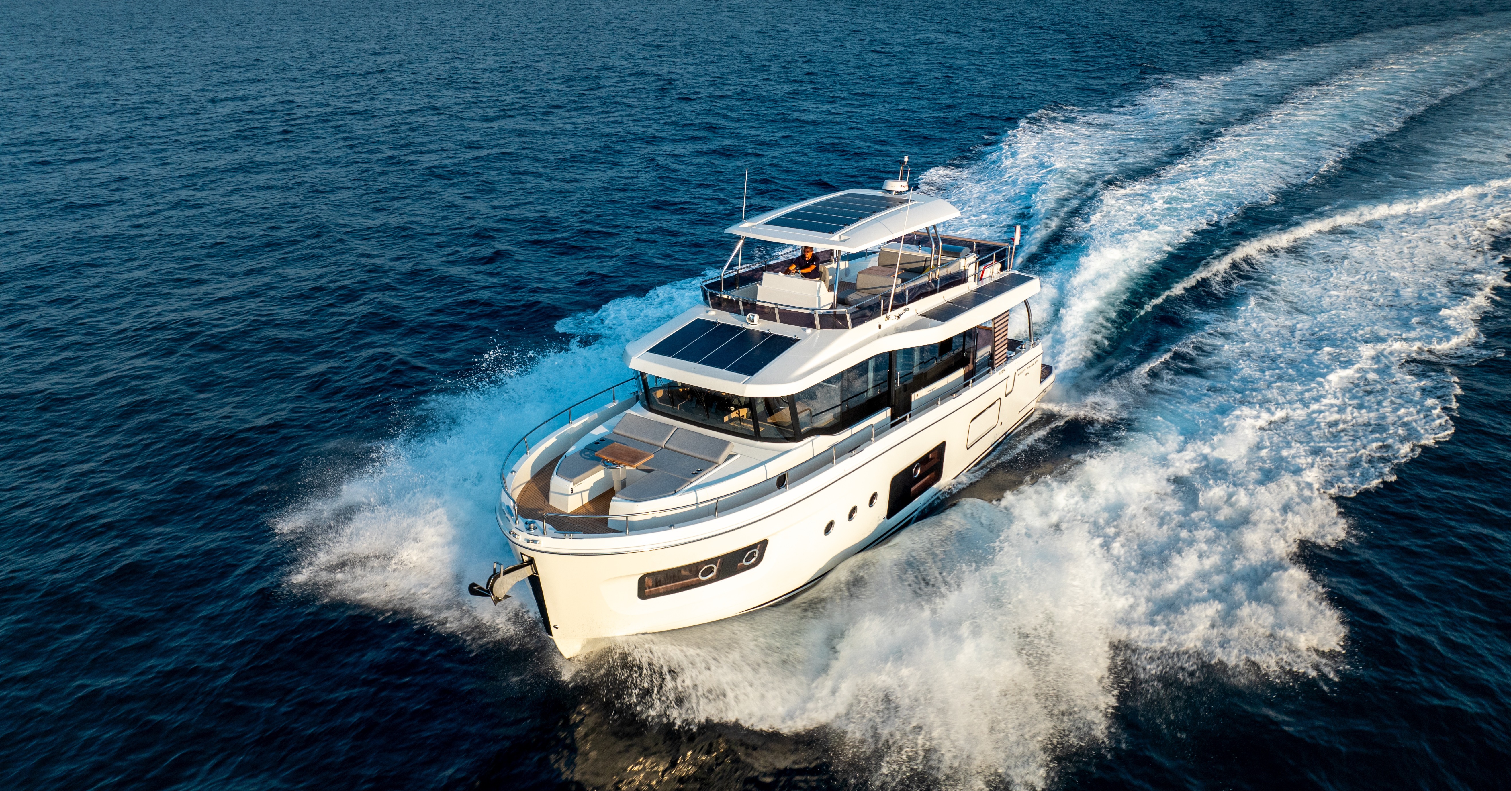 SWIFT TRAWLER 54_IMAGE_EXTERIOR_RUNNING